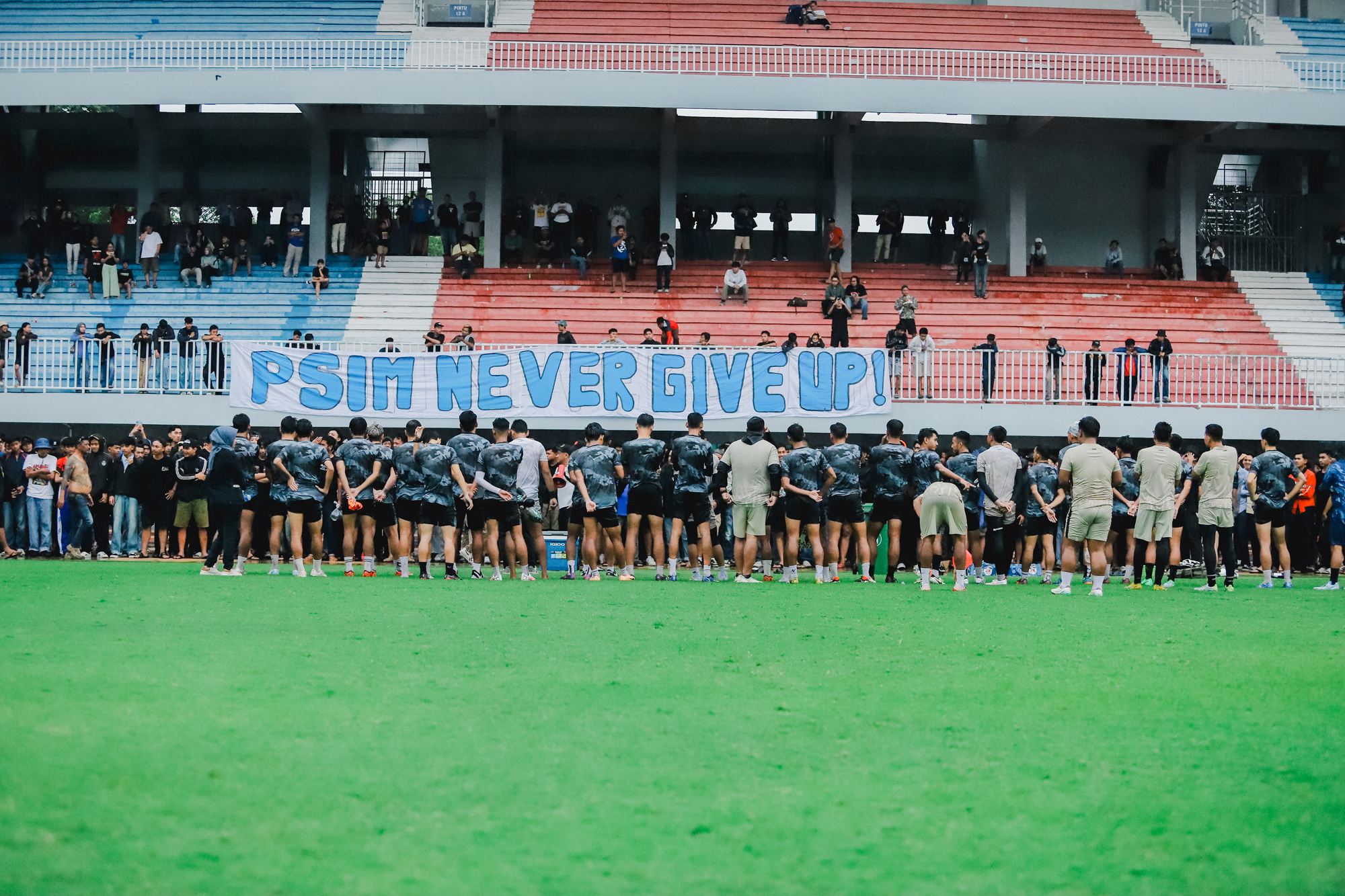 Brajamusti dan The Maident sampaikan dukungan bagi Laskar Mataram.