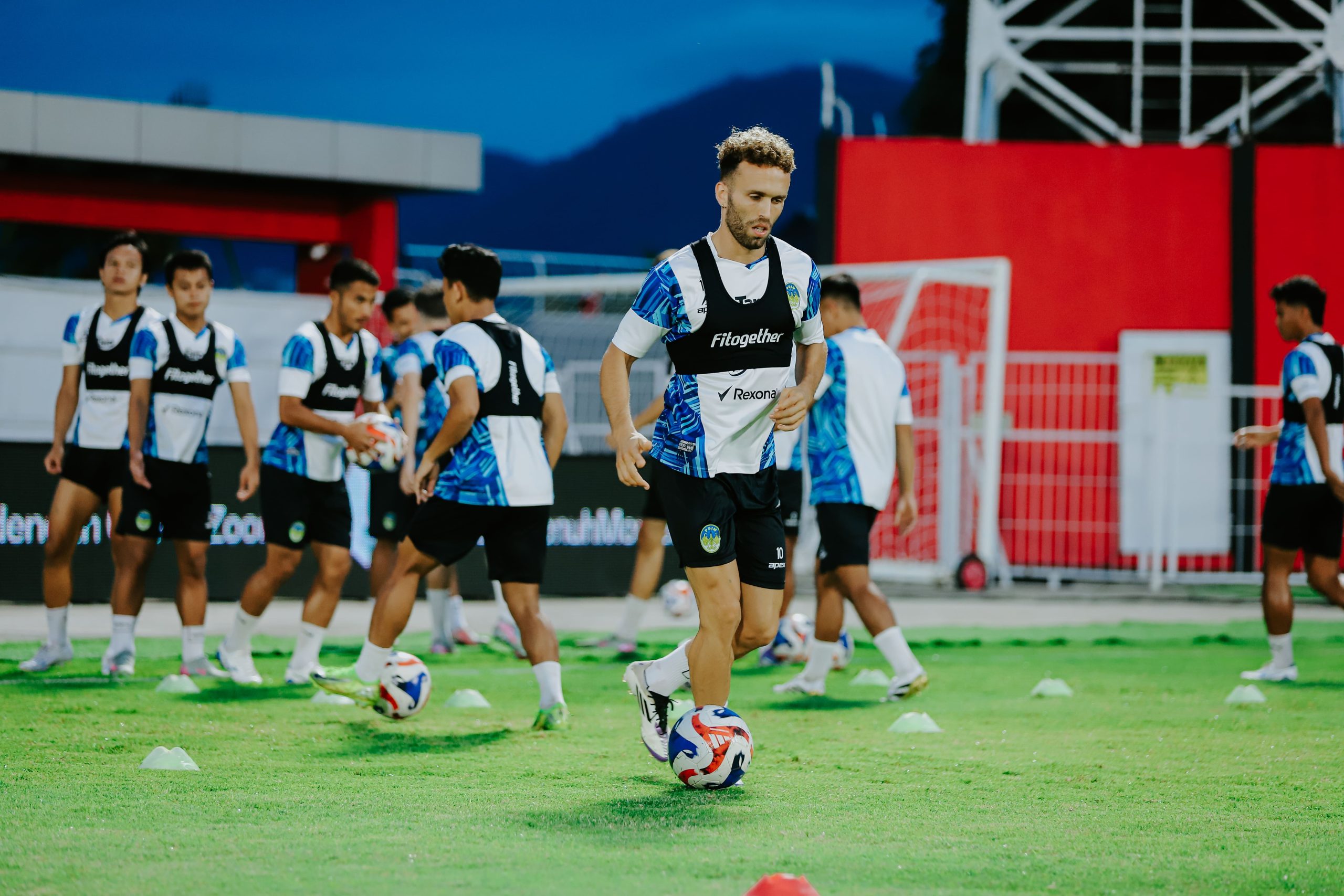 PSIM Jogja telah menjalani sesi latihan intensif sebagai persiapan terakhir jelang laga tandang melawan Malut United FC.