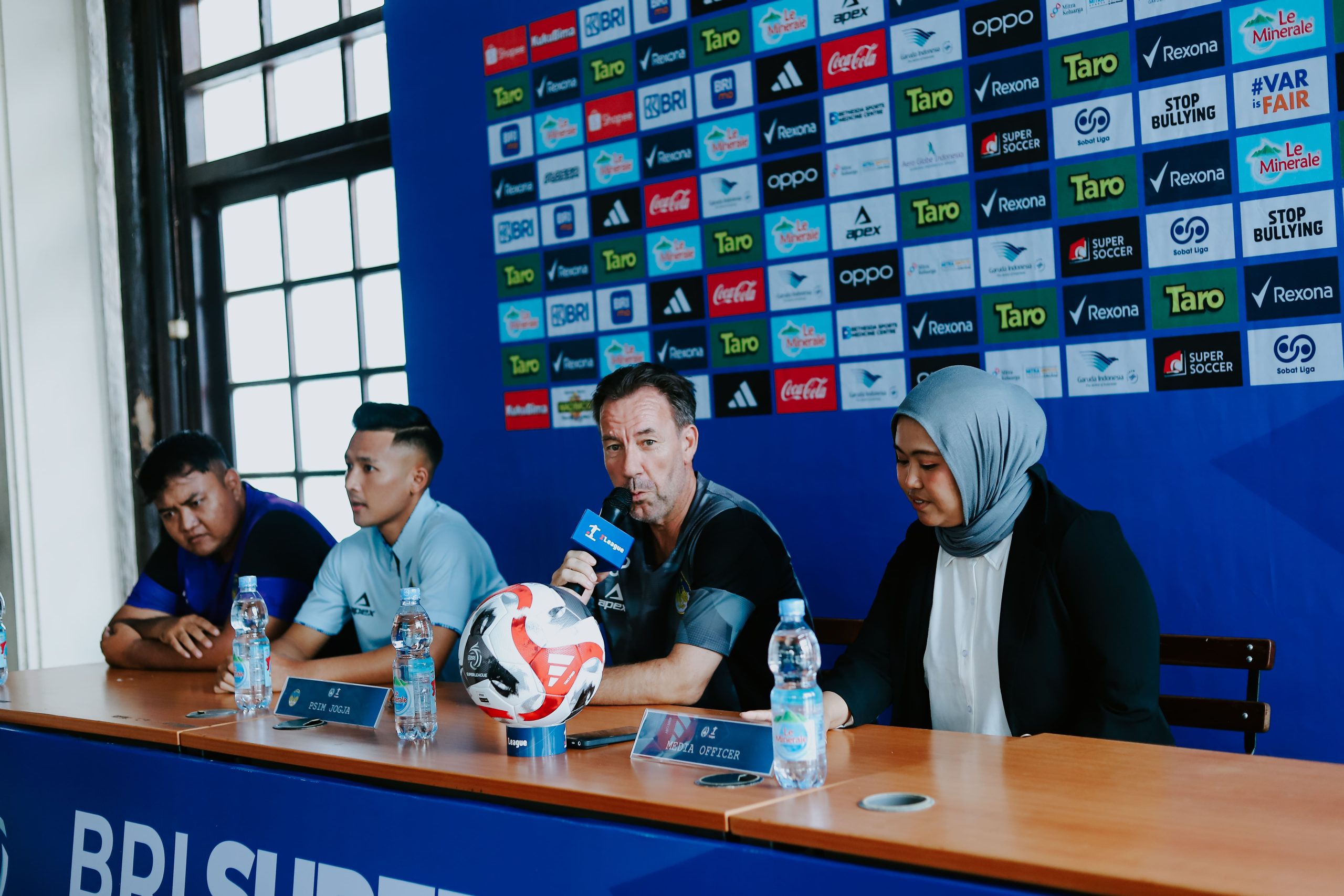 Pertandingan kandang PSIM Jogja melawan Persib Bandung akan digelar di Stadion Sultan Agung, Minggu (24/8), mulai pukul 15.30 WIB.
