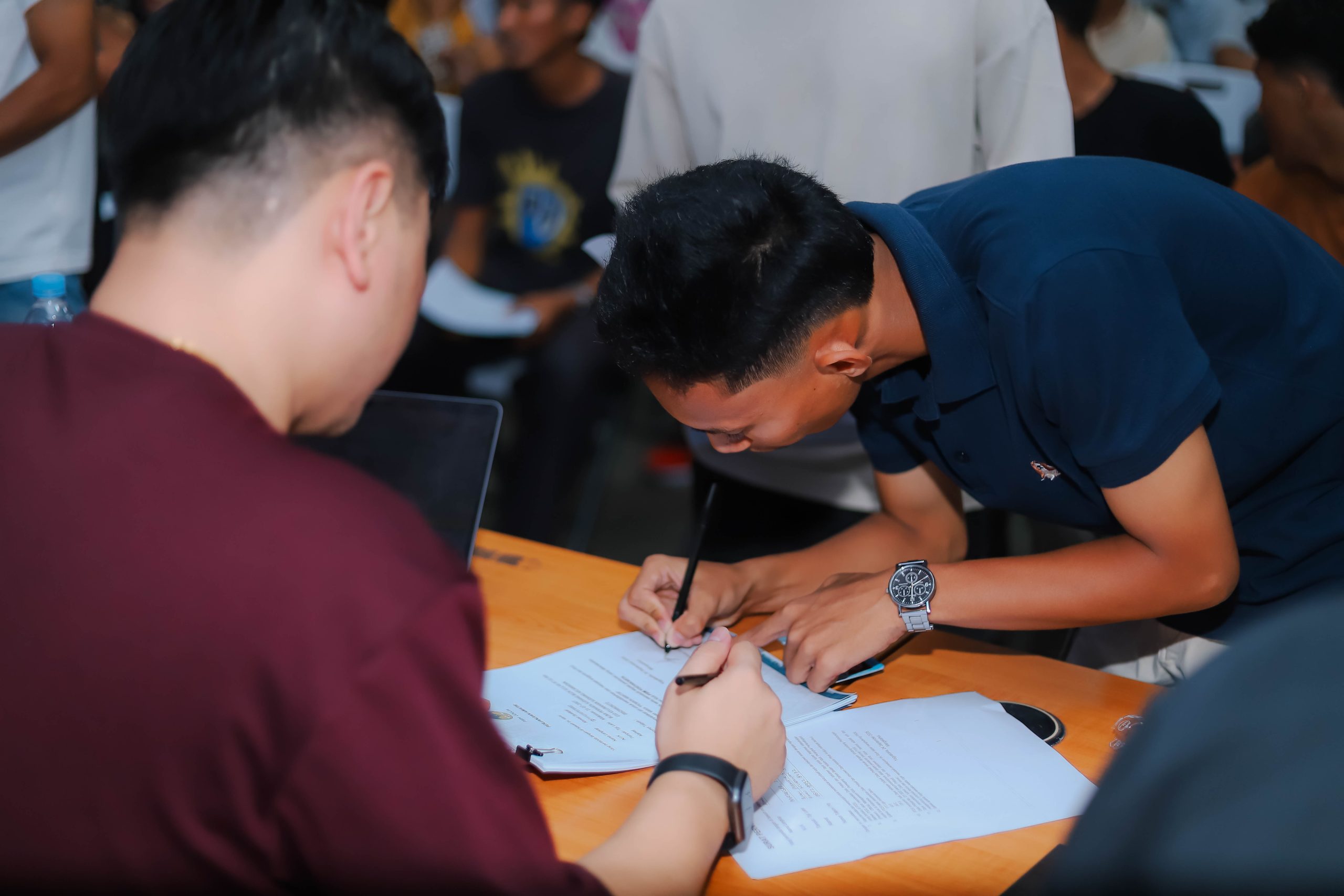 Setelah U16 teken kontrak pada Rabu (17/9), skuad U18 dan U20 menyusul seminggu setelahnya (24/9) di Penpodo Monumen PSSI, Baciro.