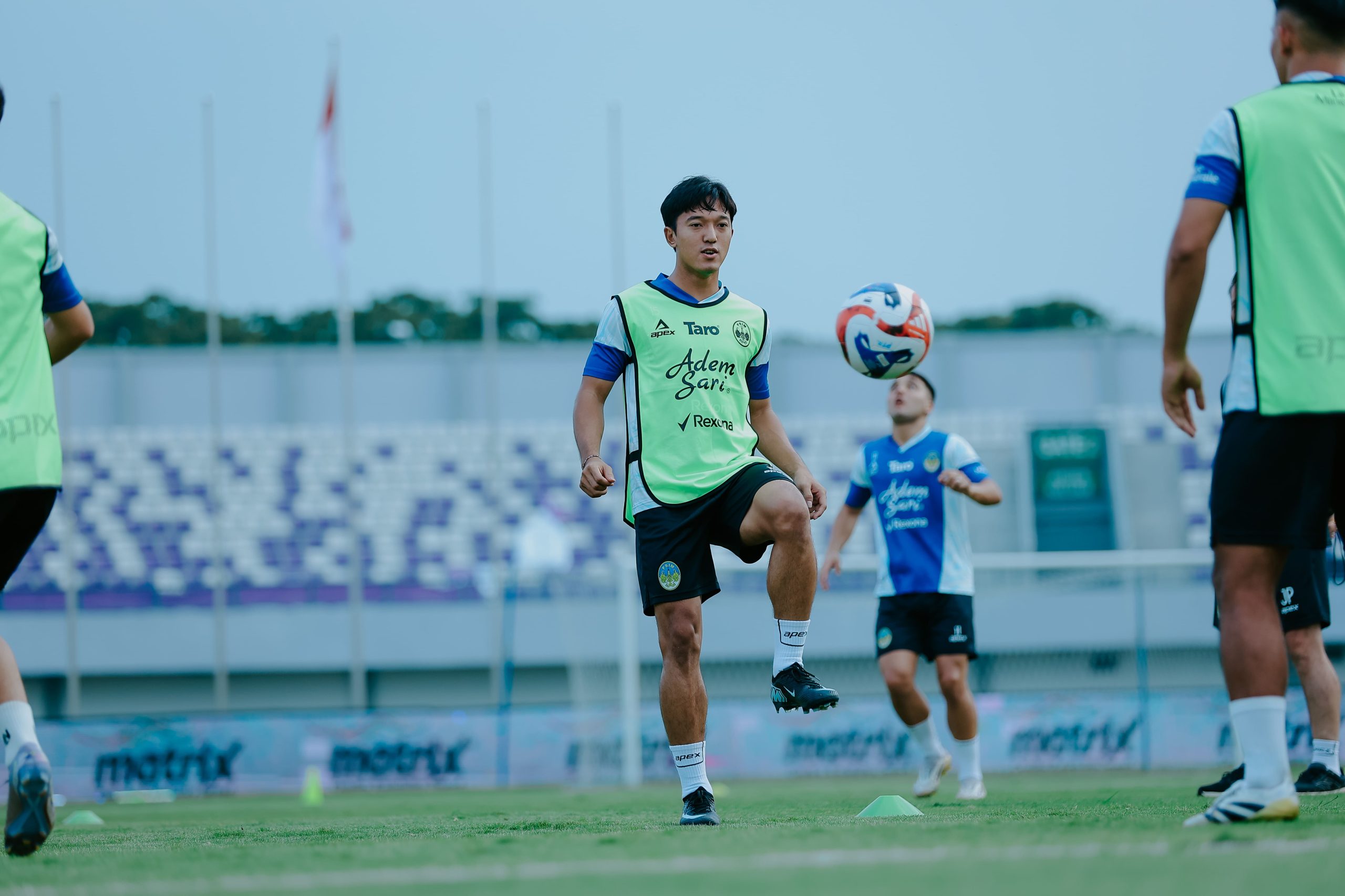PSIM Jogja mematangkan persiapan untuk menghadapi laga tandang melawan Persita Tangerang di Stadion Indomilk Arena, Jumat (17/10) sore.