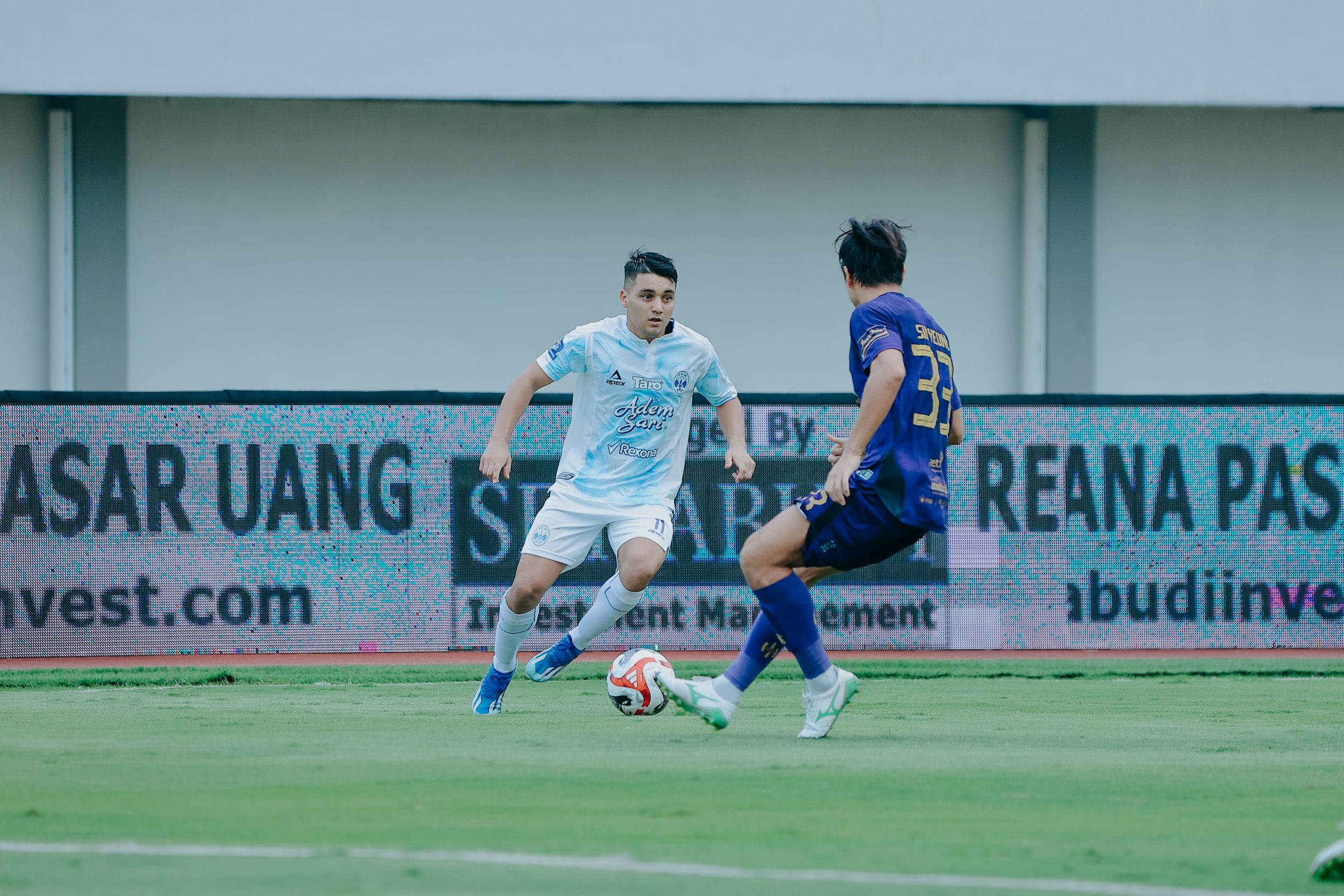 Skuad Laskar Mataram tumbang 4-0 di kandang Pendekar Cisadane di Indomilk Arena Stadium, Jumat (17/10) sore.
