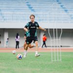 Perkembangan cedera fraktur weber yang dialami Donny, kini telah sampai di tahap pemulihan setelah melakukan pelepasan gips pada kakinya.
