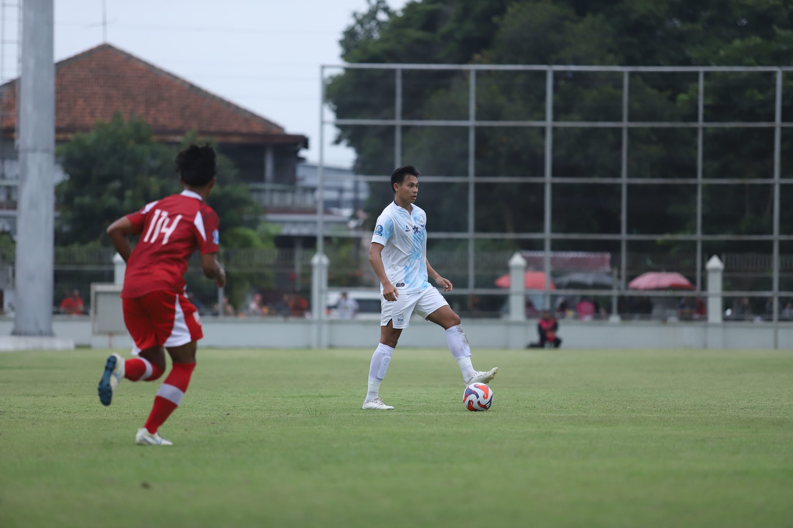 Pemain senior PSIM Jogja, Andy Setyo, turun membela tim EPA PSIM U20 sebagai pemain "Joker" dalam ajang EPA Super League 2025/26.