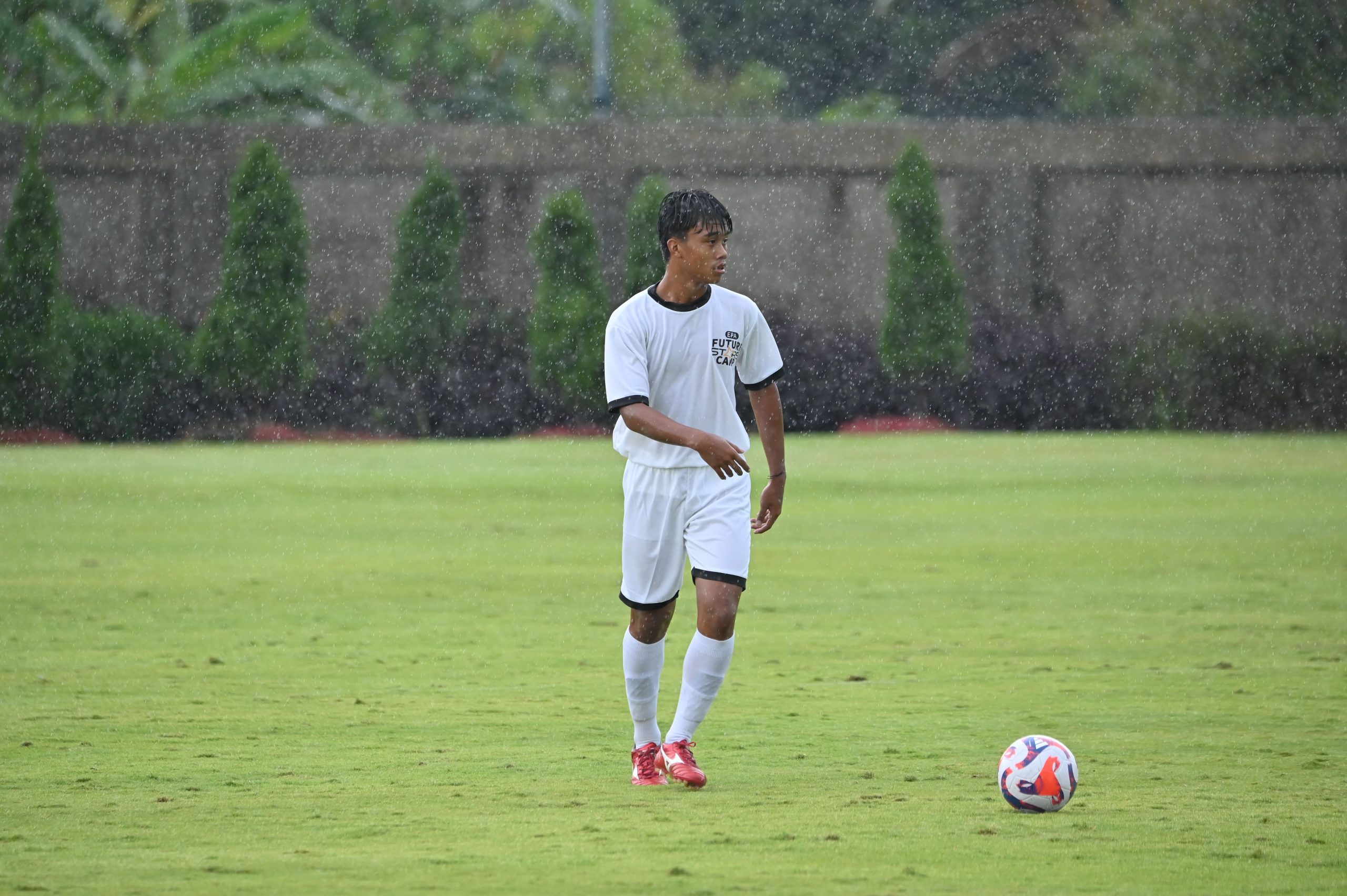 Kenzie Satrio Utomo, bek tengah andalan PSIM Jogja U16, resmi terpilih menjadi wakil Laskar Mataram Muda dalam program bergengsi EPA Future Star menuju Spanyol.