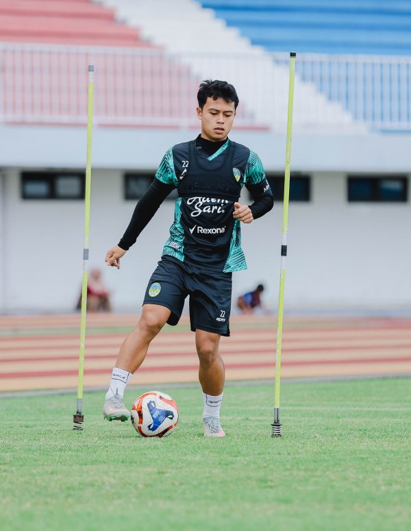 PSIM Jogja secara resmi mengumumkan peminjaman salah satu talenta mudanya, Diandra Diaz Dewari, ke FC Bekasi City.