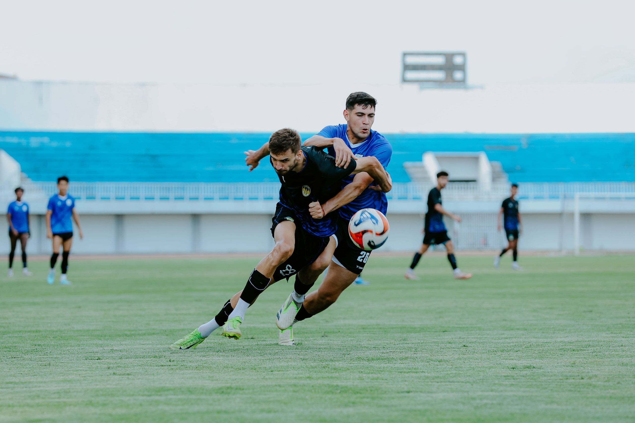 PSIM Jogja menuntaskan agenda uji tanding terakhir melawan Garudayaksa FC di Stadion Mandala Krida, Yogyakarta, Selasa (16/12).
