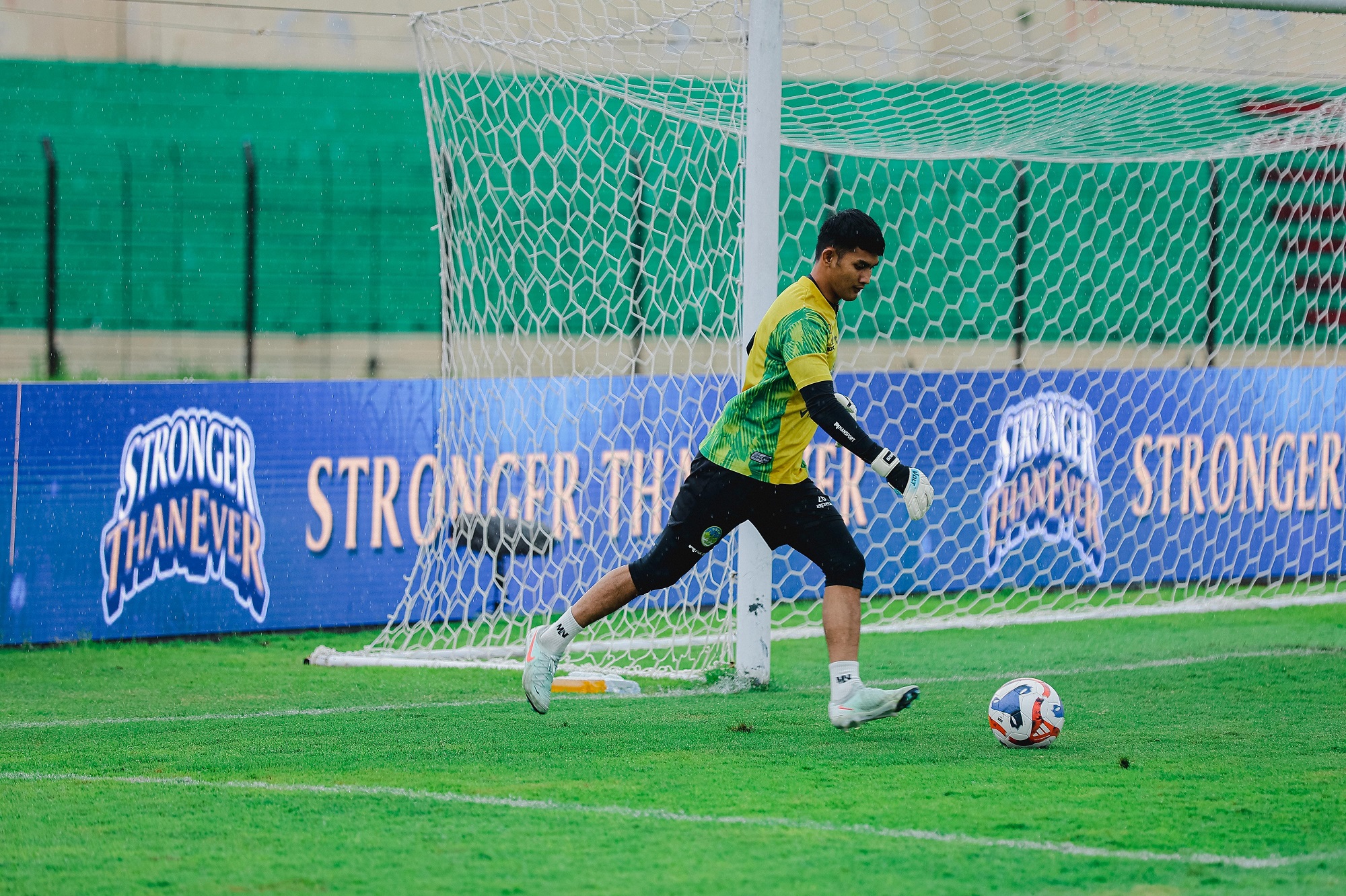 Harlan Suardi mengalami cedera meniskus lutut kananya setelah melakukan pemeriksaan lanjutan, yakni MRI di Rumah Sakit Bethesda.