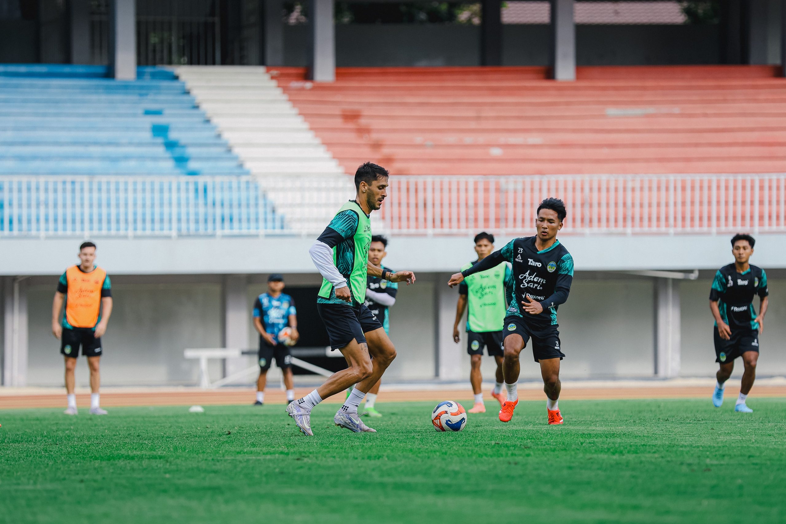 Pelatih Kepala PSIM Jogja, Jean-Paul Van Gastel, menegaskan kesiapan timnya menjamu Persis Solo, Jumat (6/2) sore, di Stadion Sultan Agung.