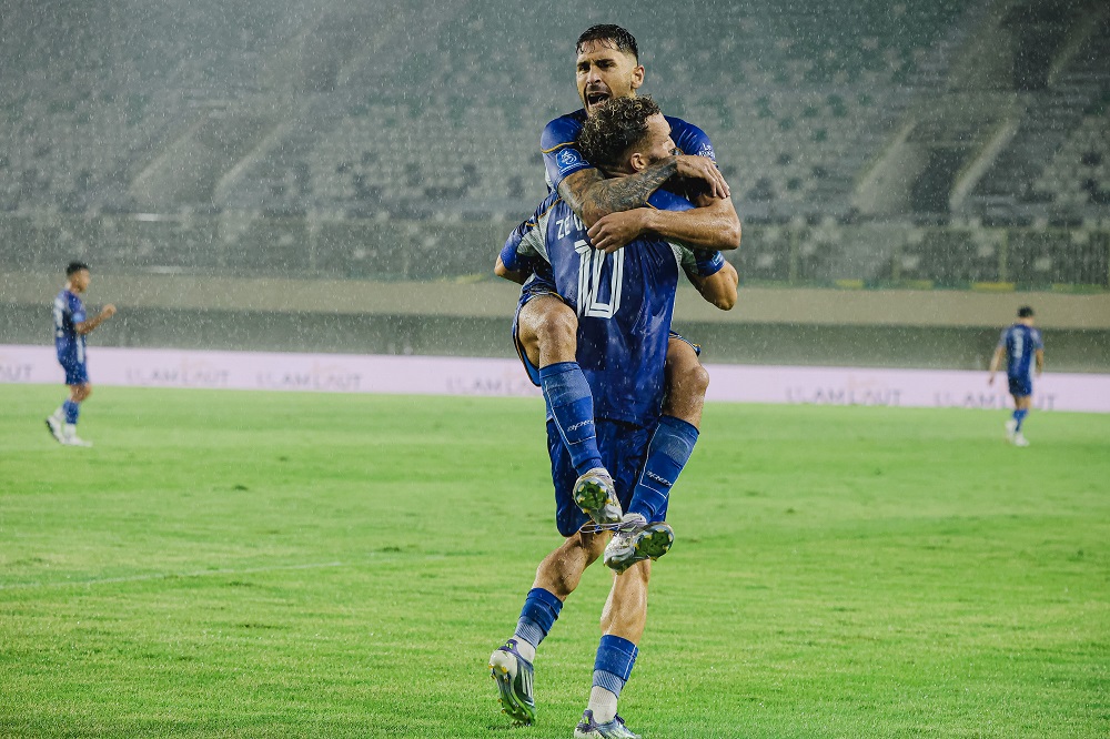 Laskar Mataram berhasil curi poin penuh atas PSBS Biak dalam laga tandang Jumat (27/2) malam.