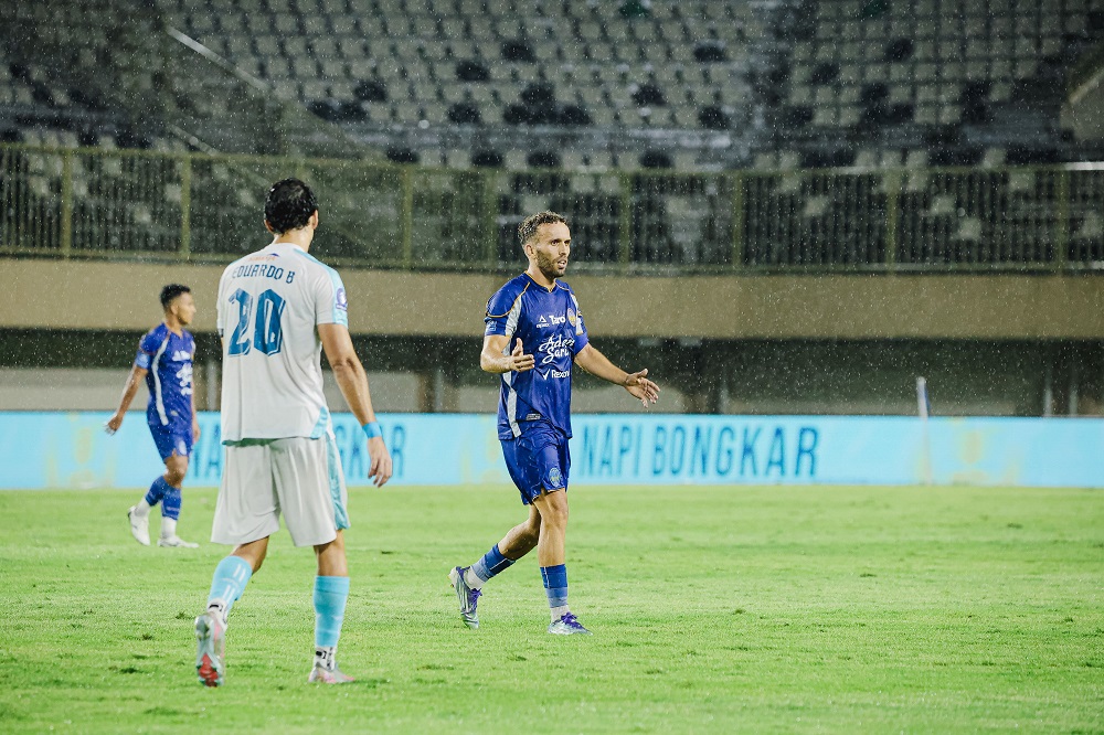PSIM Jogja dipastikan tampil tanpa diperkuat gelandang andalannya, Ze Valente, dalam lawatan selanjutnya ke Padang (4/3).