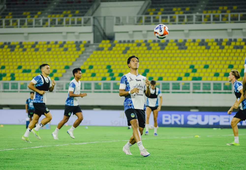"Secara resmi kami belum aman beranjak dari papan bawah, jadi kami masih harus terus menang," ungkap Jean-Paul Van Gastel.