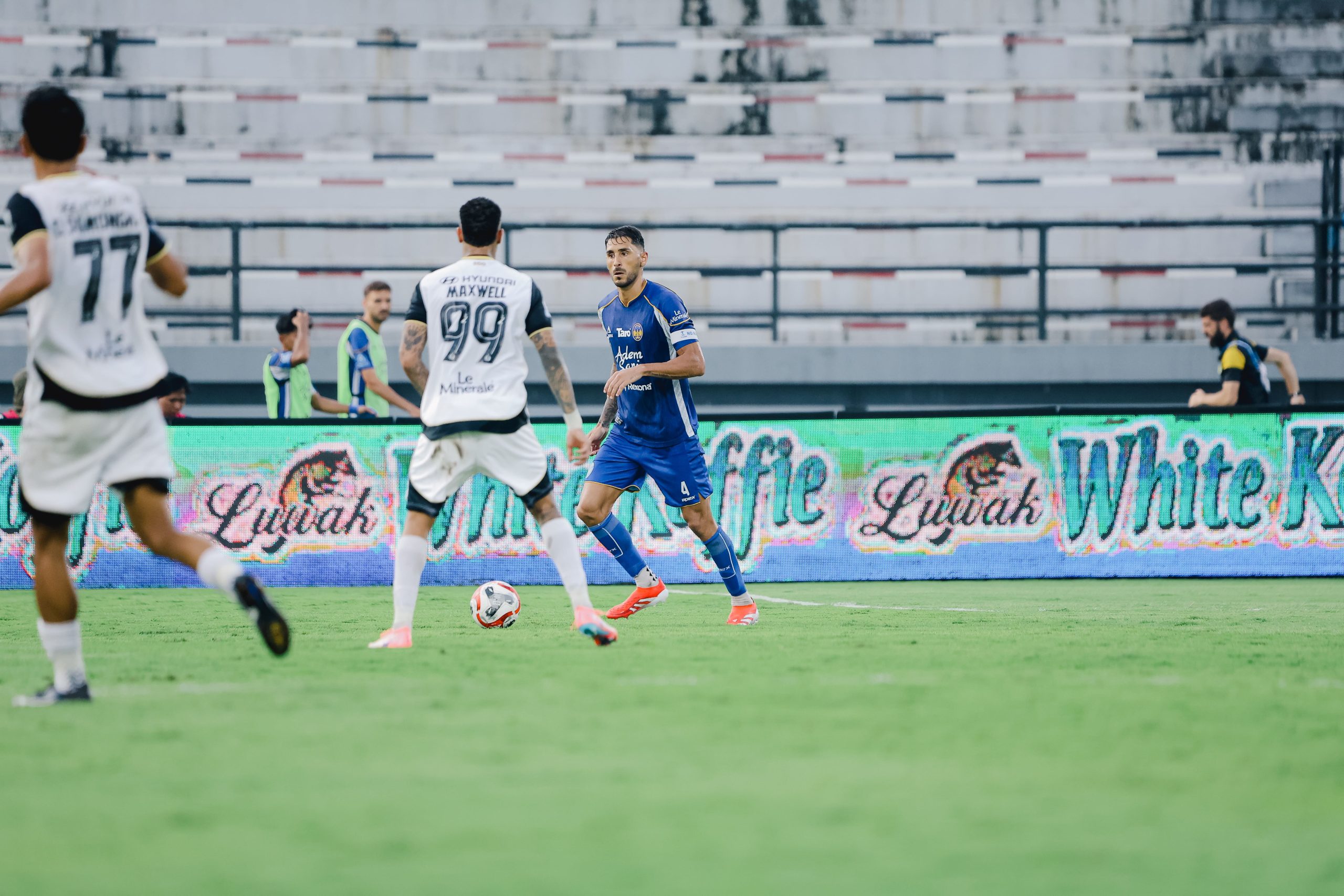 PSIM Jogja berbagi angka dengan Persija lewat hasil imbang 1-1 dalam laga kandang di Stadion Kapten I Wayan Dipta, Rabu (22/4) sore.