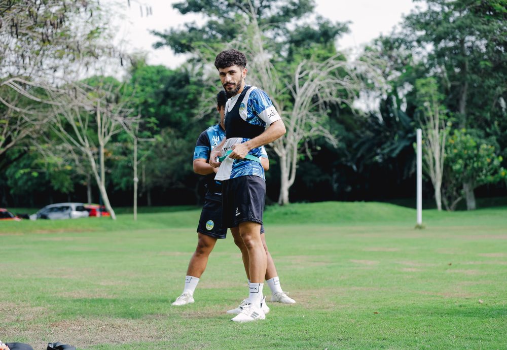 Tim medis PSIM Jogja membagikan kabar terbaru mengenai proses pemulihan cedera Rahmatsho Rahmatzoda dan Anton Fase.