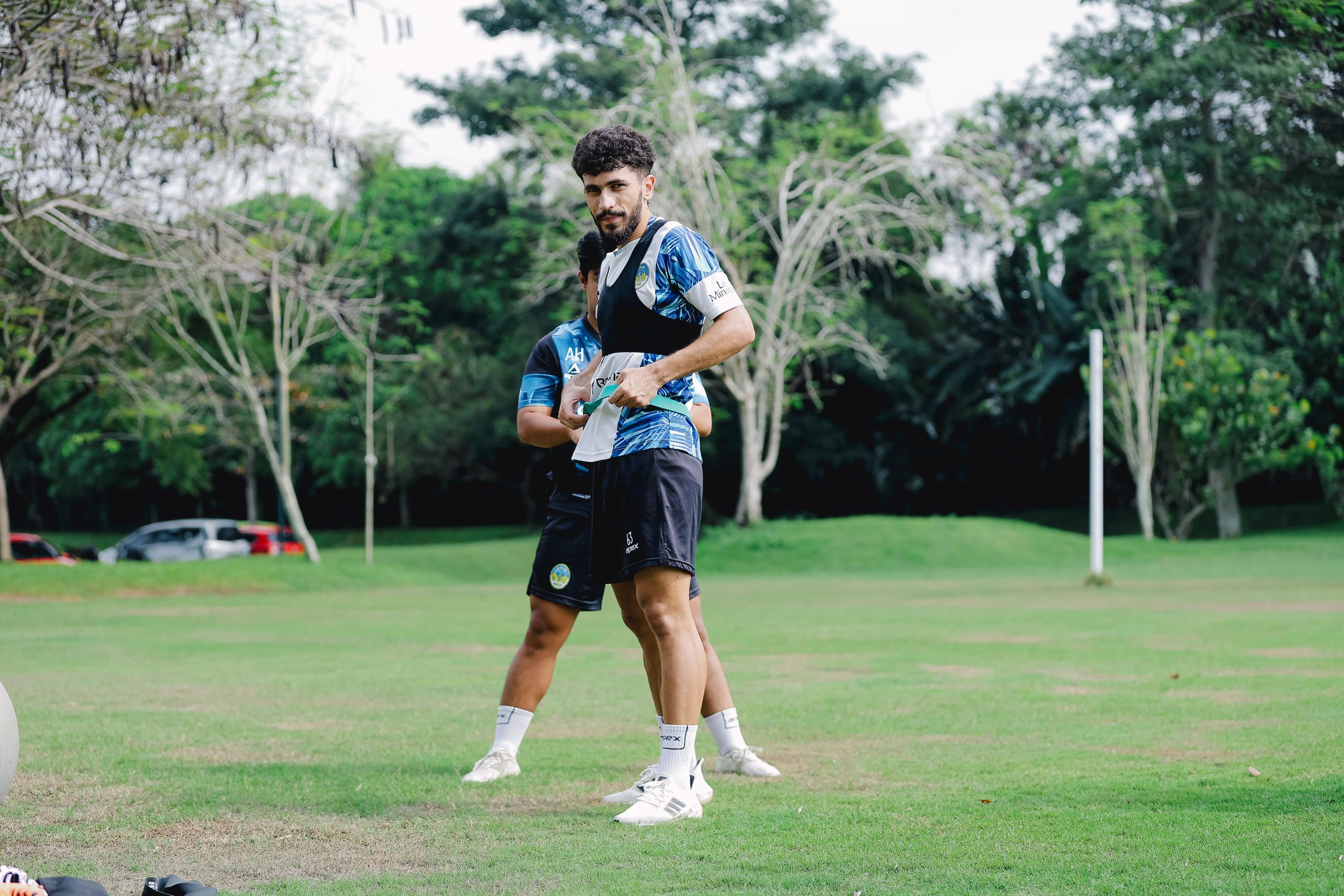 Tim medis PSIM Jogja membagikan kabar terbaru mengenai proses pemulihan cedera Rahmatsho Rahmatzoda dan Anton Fase.
