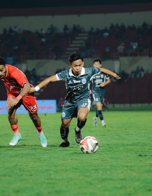 Skuad PSIM Jogja sukses mengamankan poin penuh lewat kemenangan dua gol tanpa balas atas Malut United FC pada Minggu (10/5).