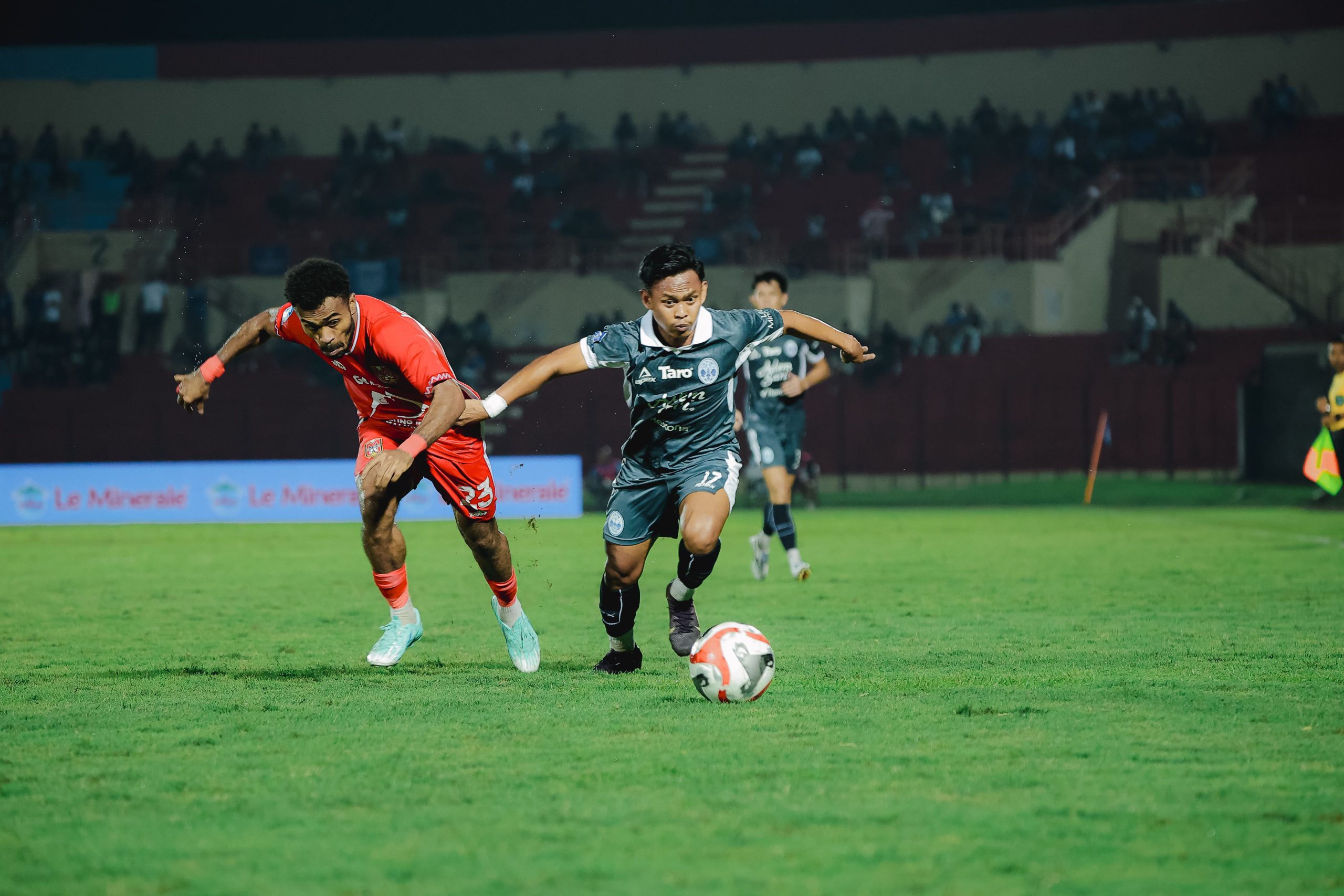 Skuad PSIM Jogja sukses mengamankan poin penuh lewat kemenangan dua gol tanpa balas atas Malut United FC pada Minggu (10/5).