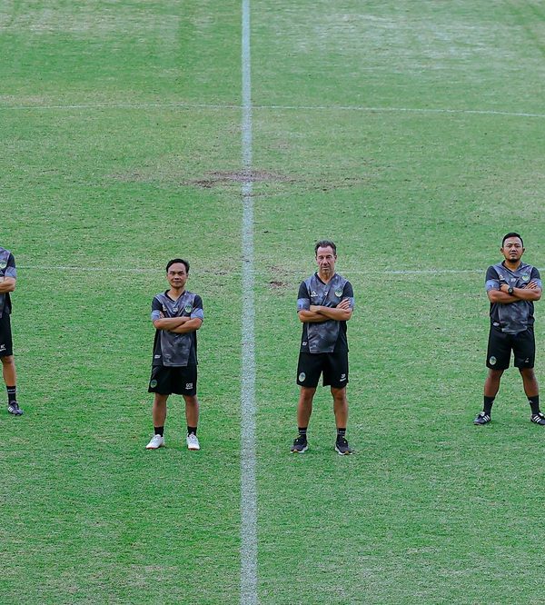 Manajemen PSIM Jogja secara resmi mengumumkan komposisi tim kepelatihan guna mengarungi ketatnya persaingan kompetisi musim 2026/27.