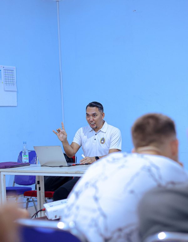 Tim utama PSIM Jogja mengikuti sesi sosialisasi regulasi kompetisi terbaru bertajuk Laws of the Game (LOTG) untuk menyambut musim 2026/27.