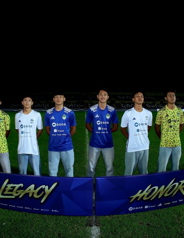 Manajemen PSIM Jogja secara resmi memperkenalkan seragam tanding terbaru hasil kolaborasi bersama Adidas pada Sabtu (29/8) malam.