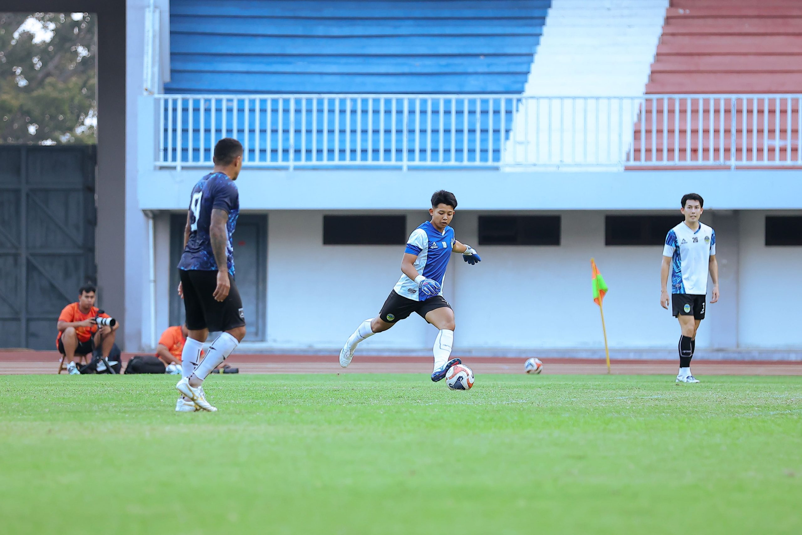 PSIM Jogja menggelar sesi latihan bersama menghadapi Persekabpas di Stadion Mandala Krida, Yogyakarta, Senin (18/8) sore.