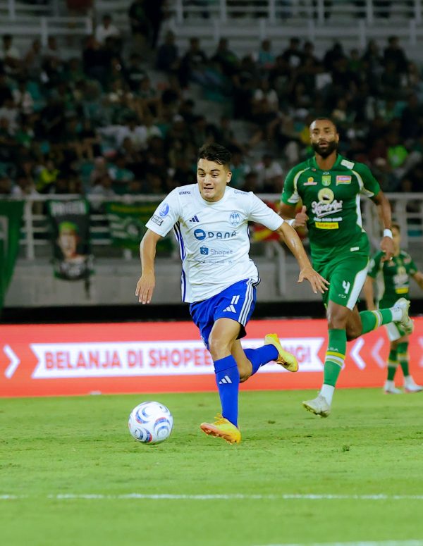 PSIM Jogja harus mengakui keunggulan tuan rumah Persebaya pada laga tandang kompetisi BRI Super League 2026/27 di Stadion Gelora Bung Tomo.